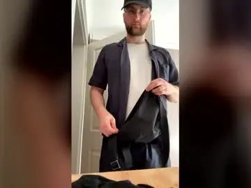 Gay sex chat with derkleinerabauke - camgaychat.com - Britain