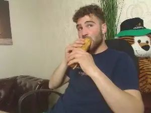 Gay sex chat with KyloEast - camgaychat.com - Britain