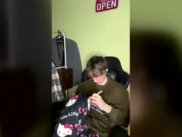 Gay sex chat with sergio_st - camgaychat.com