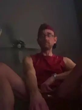 Gay sex chat with sexynerd00 - camgaychat.com - Britain