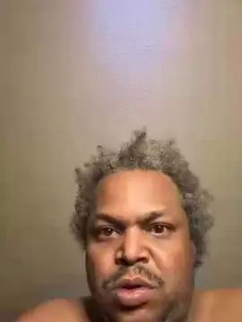 Gay sex chat with Cecsbeast - camgaychat.com - Britain