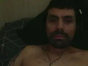 Gay sex chat with luciferluscious - camgaychat.com - Britain