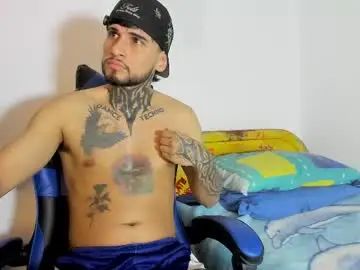 Gay sex chat with master_tokio - camgaychat.com - Britain