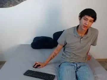 Gay sex chat with ethanwalker_ - camgaychat.com - Britain