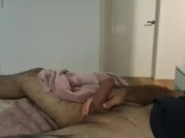 Gay sex chat with qwertyroman17 - camgaychat.com - Britain