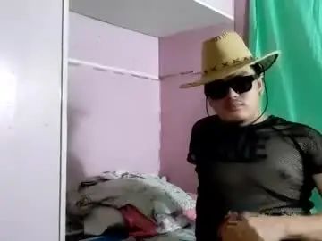 Gay sex chat with gymsin_borte - camgaychat.com - Britain