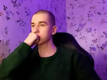 Gay sex chat with lowwhisper - camgaychat.com - Britain