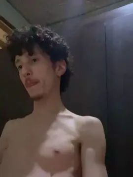 Gay sex chat with 4ng3l1t0 - camgaychat.com - Portugal