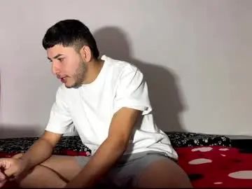 Gay sex chat with josegarizado - camgaychat.com - Britain