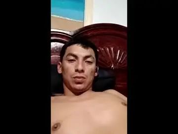 Gay sex chat with juangcruz1994 - camgaychat.com - Britain