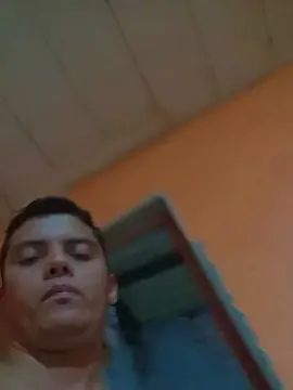 Gay sex chat with ahlehksi - camgaychat.com - Portugal