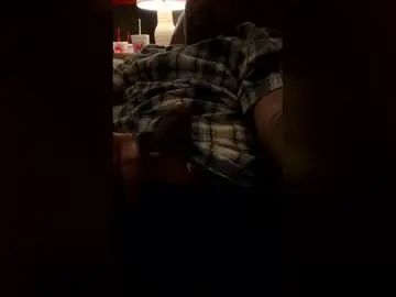 Gay sex chat with luvmeatylips2 - camgaychat.com - Britain