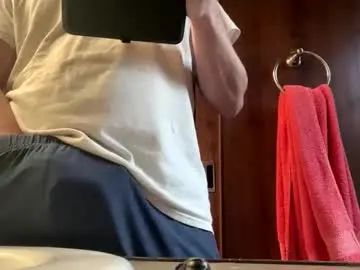 Gay sex chat with slyneck - camgaychat.com - Britain