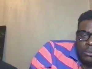 Gay sex chat with DomCain - camgaychat.com - Britain