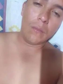 Gay sex chat with antoniv404 - camgaychat.com - Britain