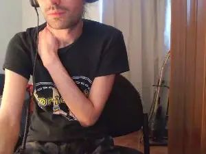 Gay sex chat with berceuse1 - camgaychat.com - Britain