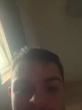 Gay sex chat with Brandonberry456 - camgaychat.com - Britain