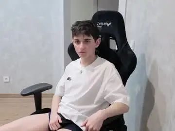 Gay sex chat with alexander_18_xxl - camgaychat.com - Russia