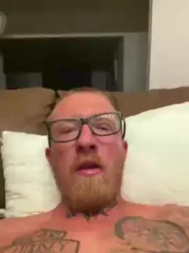 Gay sex chat with Pinkassbigcock - camgaychat.com - Britain