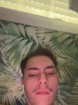 Gay sex chat with sergio187_ - camgaychat.com - Spain