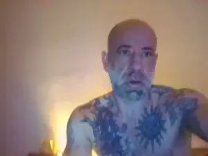 Gay sex chat with aron295 - camgaychat.com