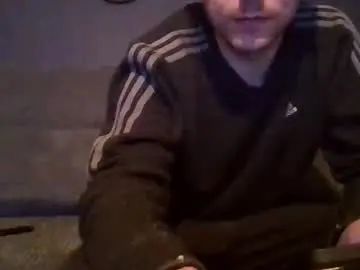 Gay sex chat with mickkie_diamond - camgaychat.com - Britain