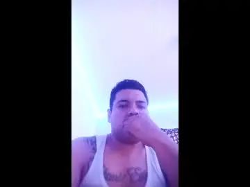 Gay sex chat with luis793806 - camgaychat.com - Britain