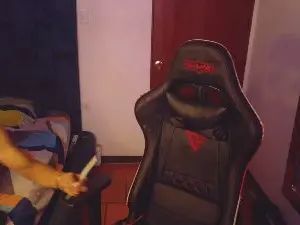 Gay sex chat with Aaronlogannw - camgaychat.com - Britain