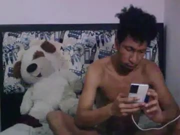 Gay sex chat with mowgli1997 - camgaychat.com - Britain