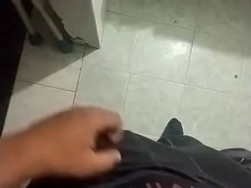 Gay sex chat with caliope641045 - camgaychat.com - Britain