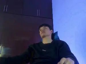 Gay sex chat with Lil_Yei - camgaychat.com - Britain