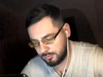 Gay sex chat with zyqrael - camgaychat.com - Britain