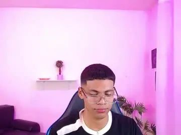 Gay sex chat with valentino_08 - camgaychat.com - Spain