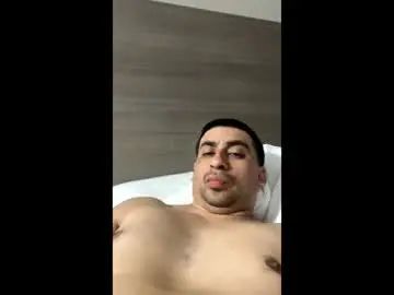 Gay sex chat with swangzz - camgaychat.com - Britain