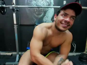 Gay sex chat with sky_hunterr - camgaychat.com - Britain