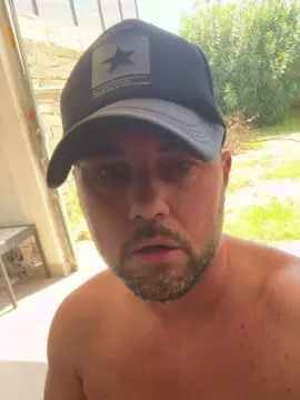 Gay sex chat with granchiavatori - camgaychat.com - Italy