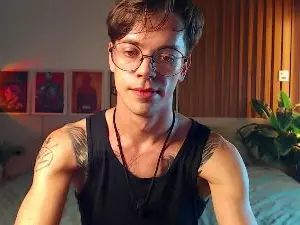 Gay sex chat with William_Henry_A - camgaychat.com - Russia