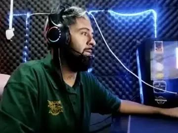 Gay sex chat with xandres2016 - camgaychat.com - Britain