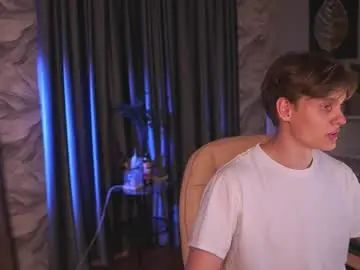 Gay sex chat with midnight_tease_ - camgaychat.com - Britain