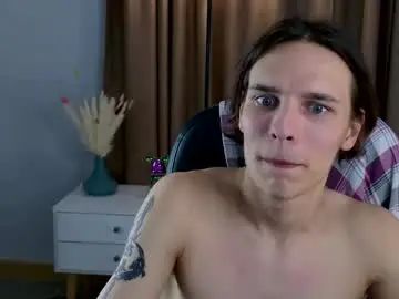 Gay sex chat with kevin_ruff - camgaychat.com